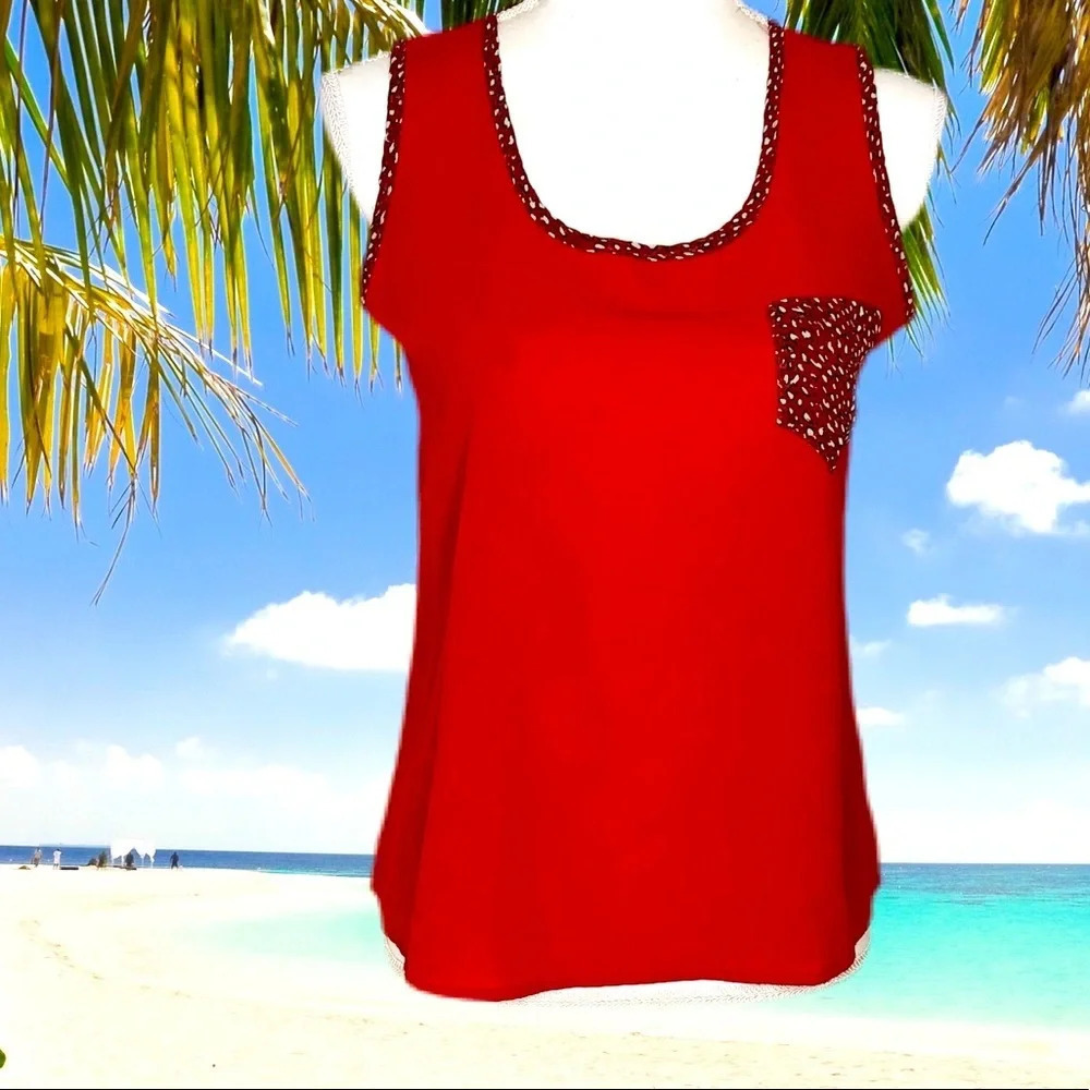Sleeveless top by Mine. Off red size medium. Light